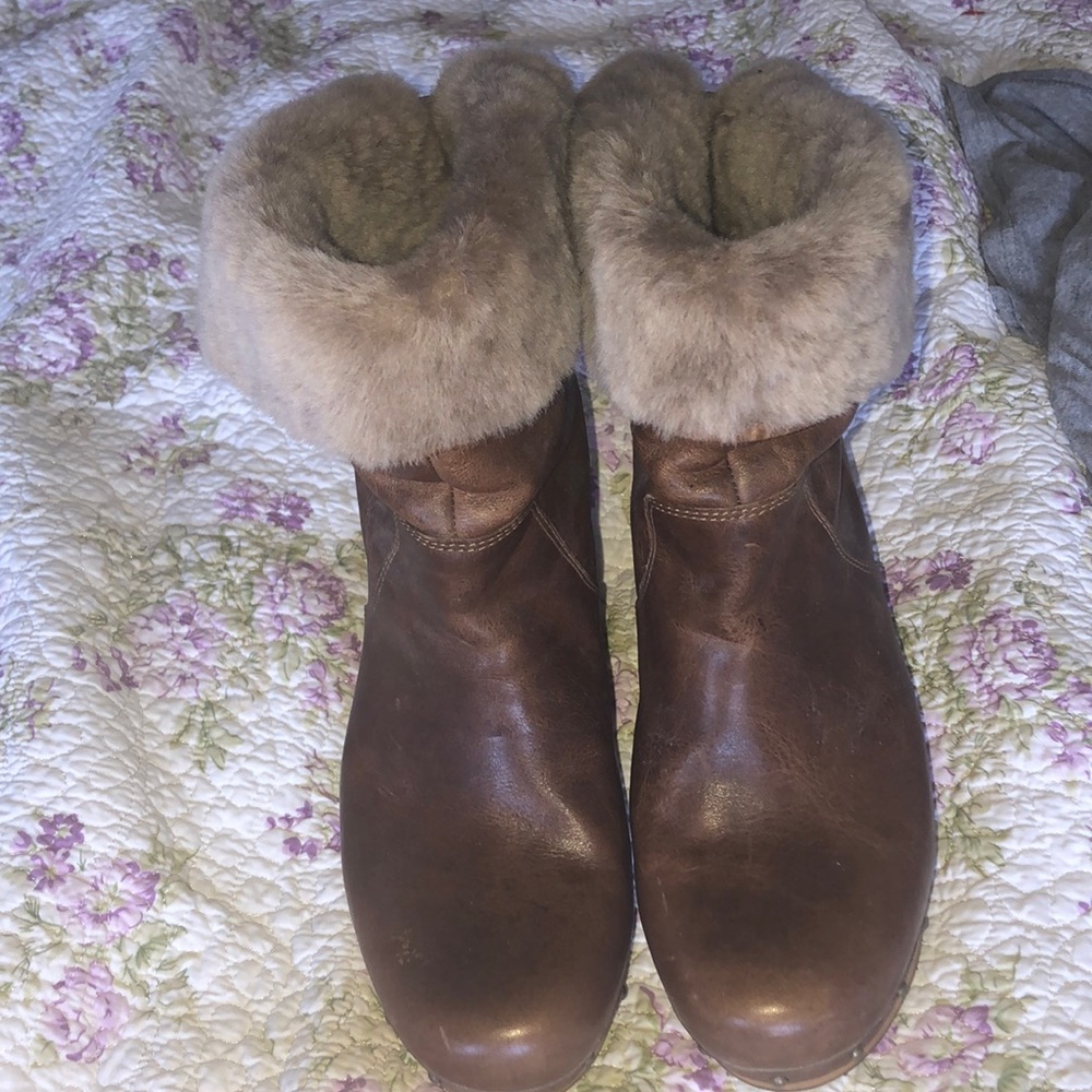 UGG BOOTS